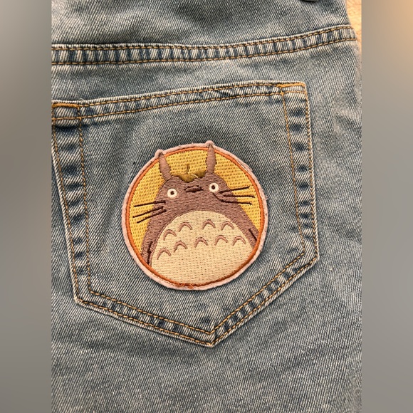 My Neighbor Totoro size 7 Embroidered Patch High Waisted Jean Shorts Blue - Picture 7 of 7